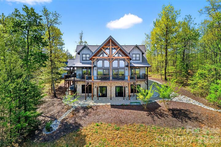 Property Photo: 623 Mountain Vista Drive NC 28761