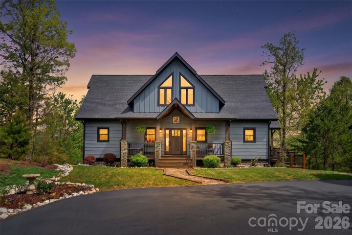 Property Photo:  623 Mountain Vista Drive  NC 28761 