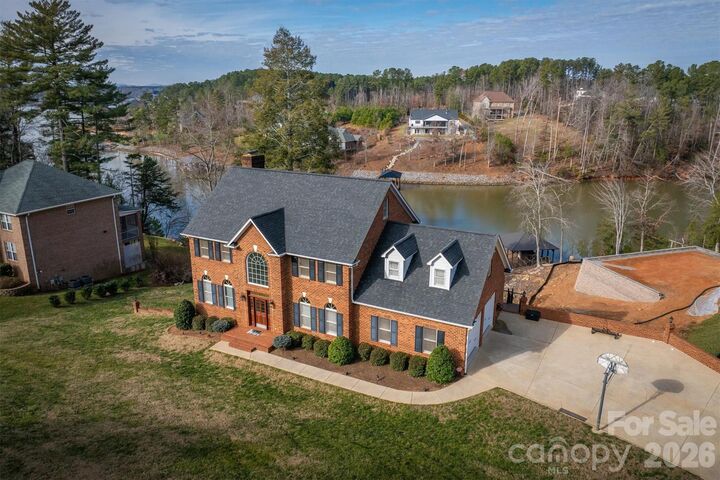 Property Photo:  46 Mariners Point Lane  NC 28601 