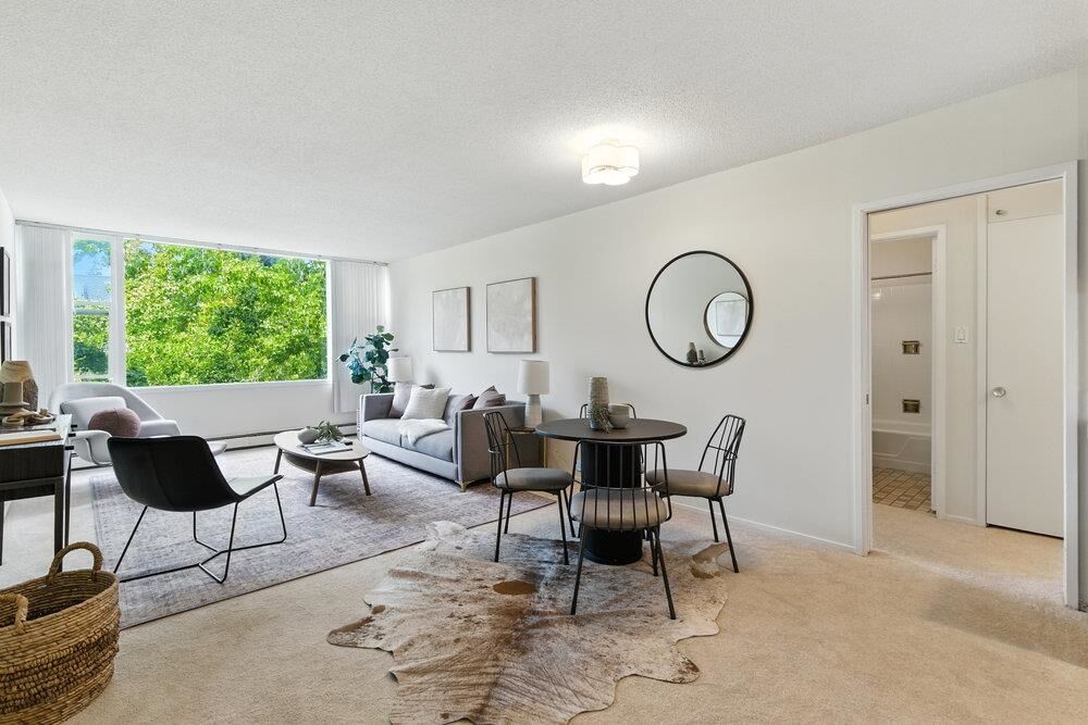 Property Photo: 2601 College Ave 203 CA 94704