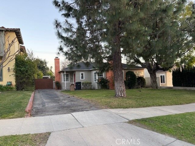 Property Photo:  1406 Irving Avenue  CA 91201 