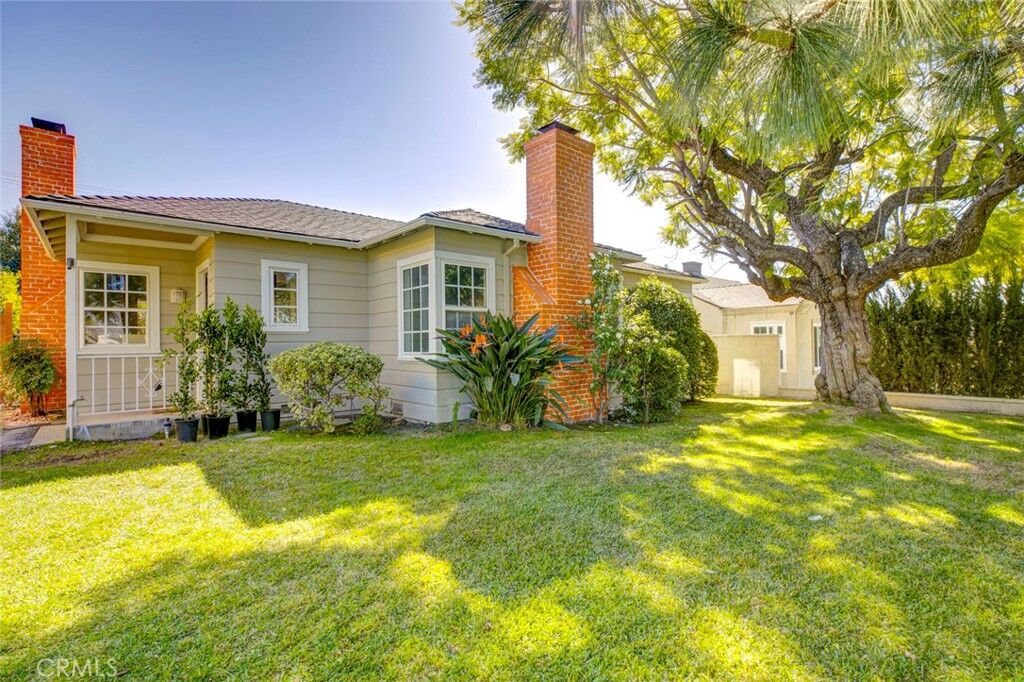 Property Photo: 1406 Irving Avenue CA 91201