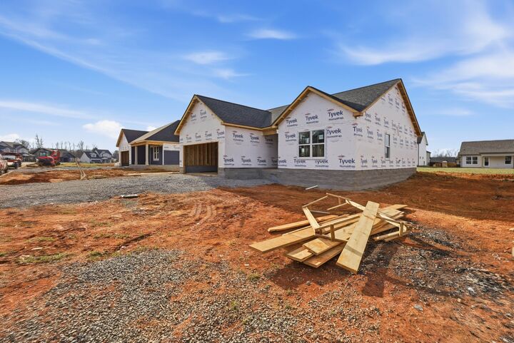 Property Photo:  370 Galway Dr  TN 37042 