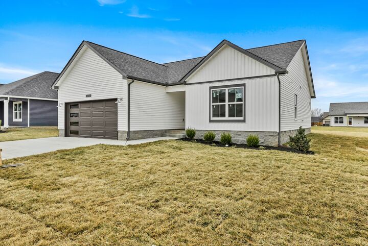 Property Photo: 370 Galway Dr TN 37042