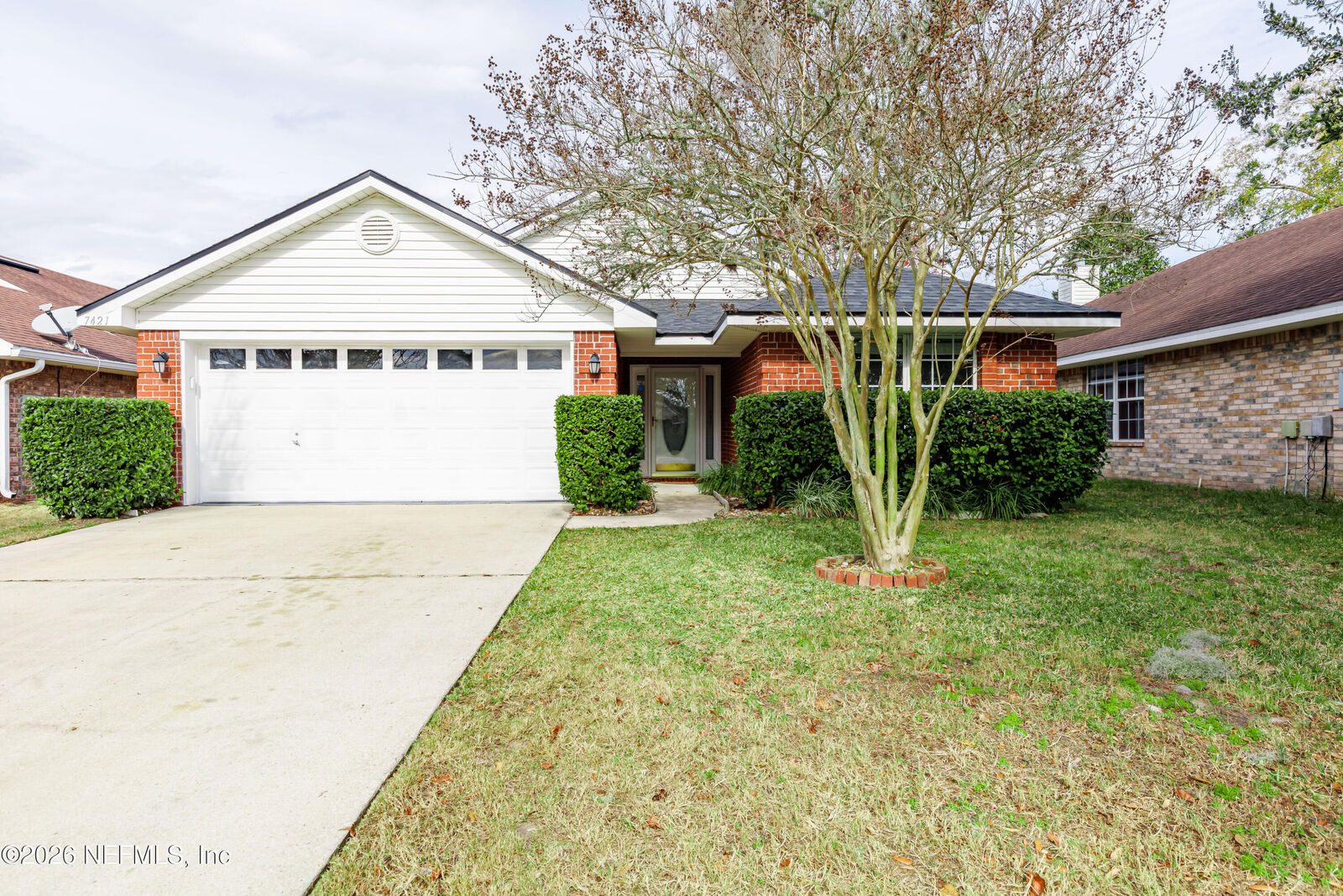 Property Photo:  7421 Cliff Cottage Drive  FL 32244 