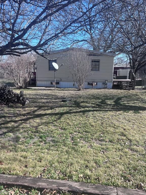 Property Photo:  304 S Shannon Street  OK 73095 