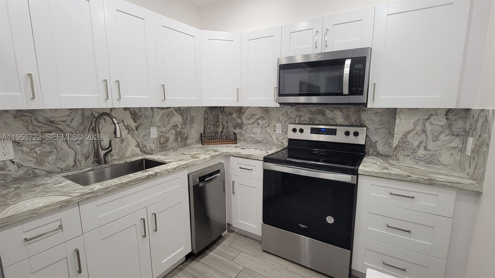 Property Photo:  1965 S Ocean Dr Me  FL 33009 