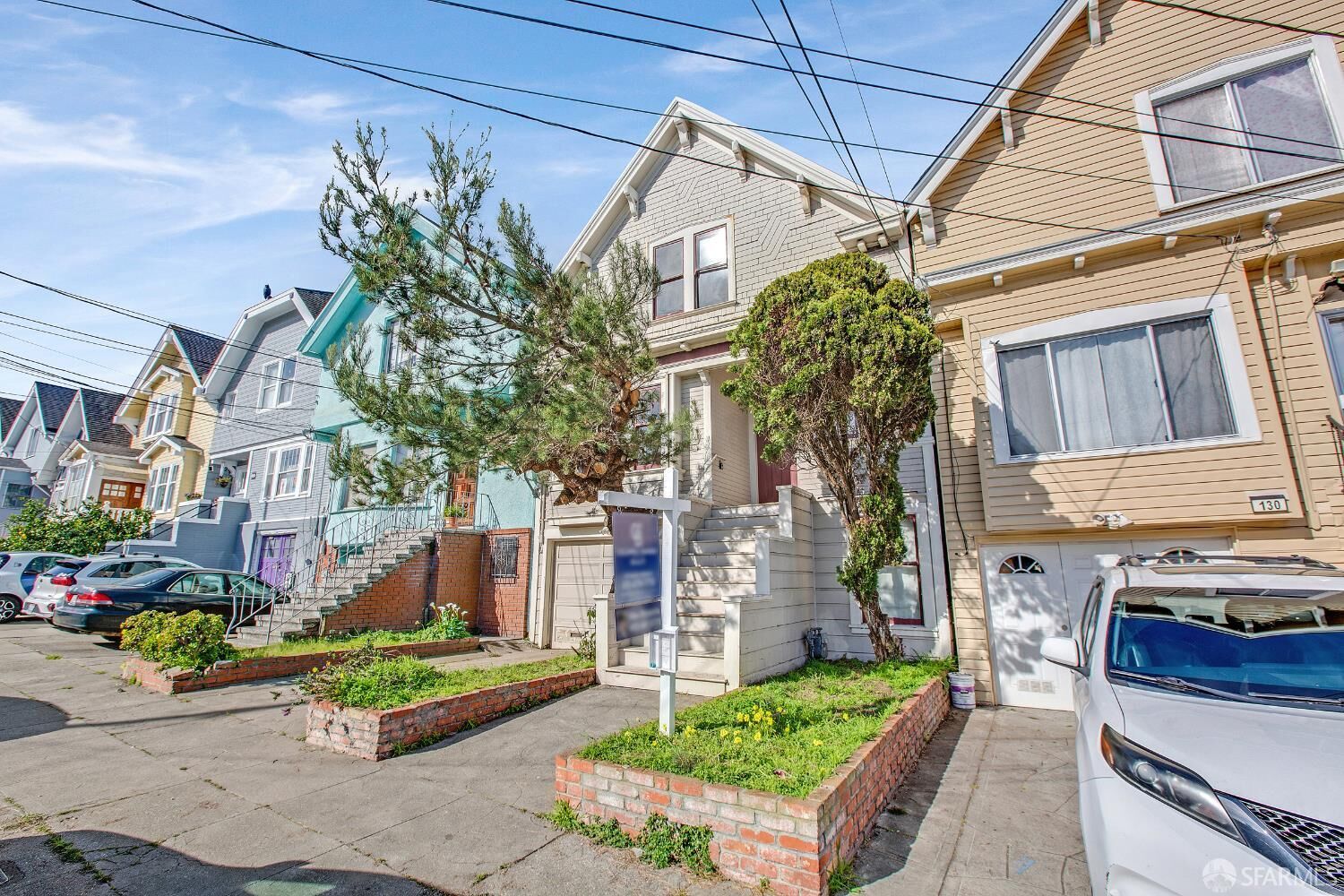 Property Photo:  134 Sears Street  CA 94112 