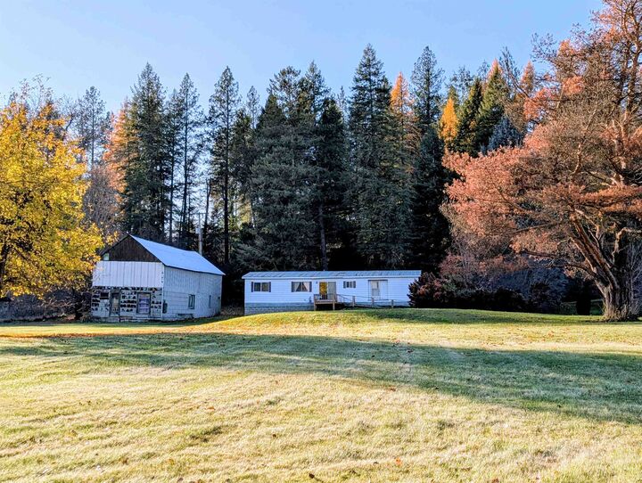 Property Photo: 26310 N River Estates Dr WA 99003