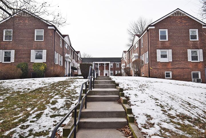 Property Photo:  144-24 Village Road 67-B  NY 11435 