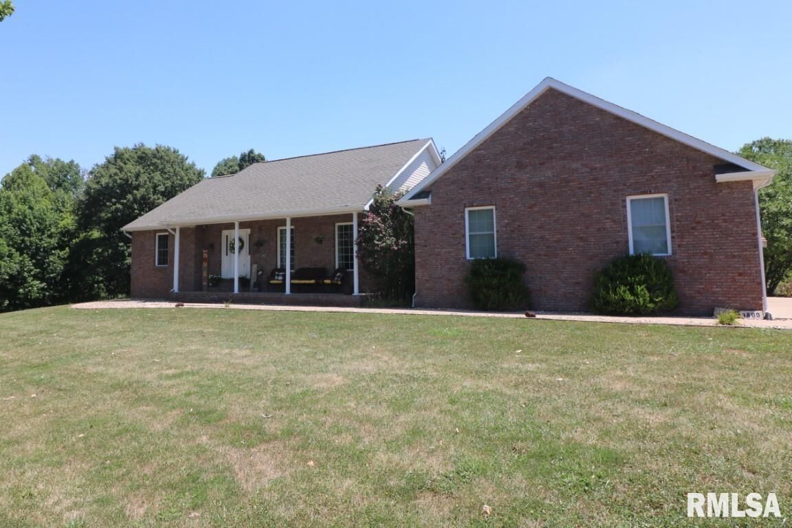 Property Photo:  1800 S 27th Street  IL 62948 