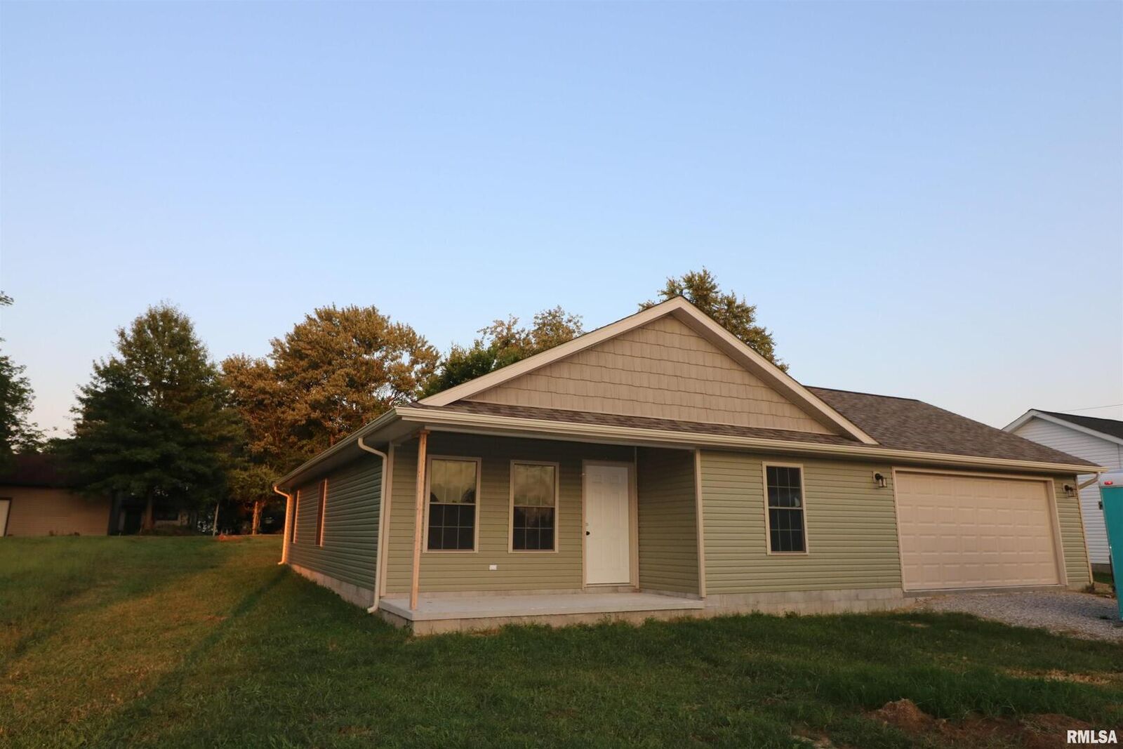 Property Photo:  304 S Pennsylvania Street  IL 62918 