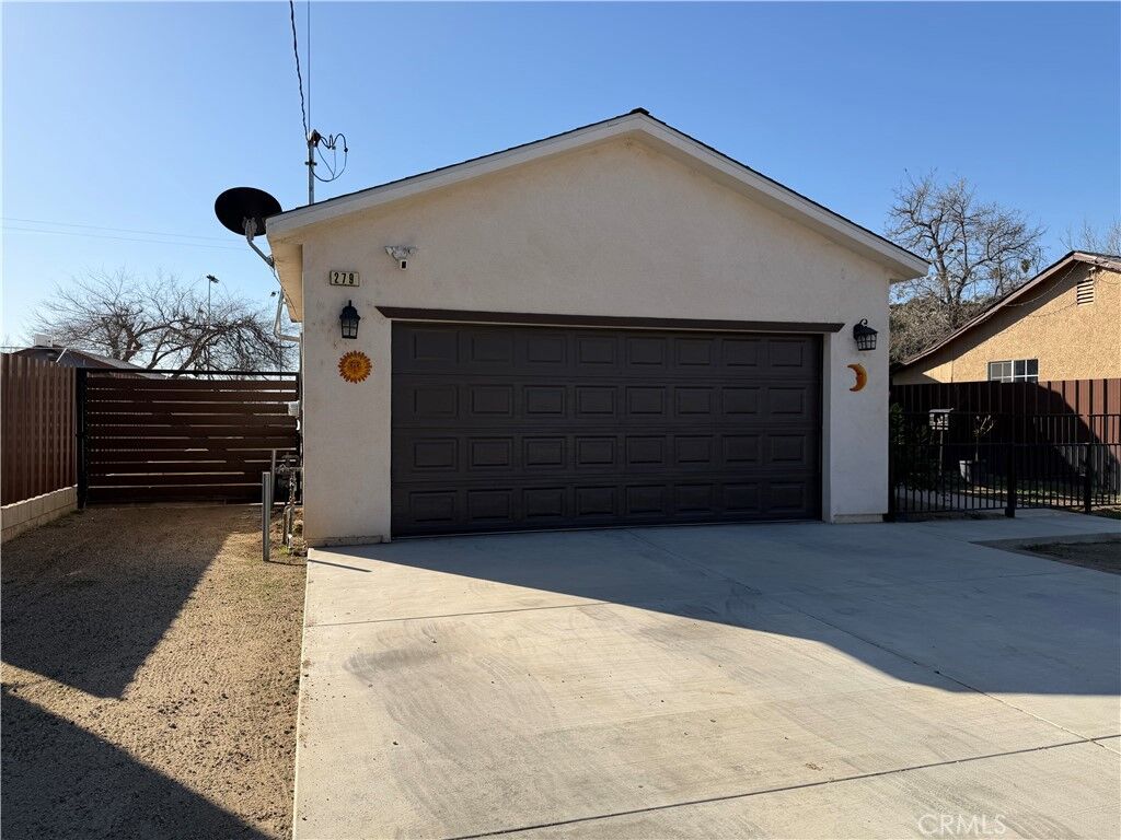Property Photo:  279 W 39th  CA 92405 