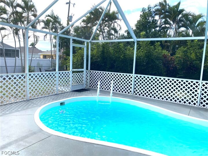 Property Photo:  2522 SW 9th Place  FL 33914 