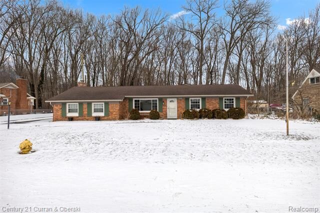Property Photo:  1456 Meadowbrook Way  MI 48182 