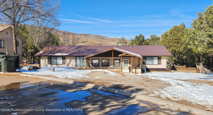 Property Photo:  106 W Circle Drive  NM 88346 