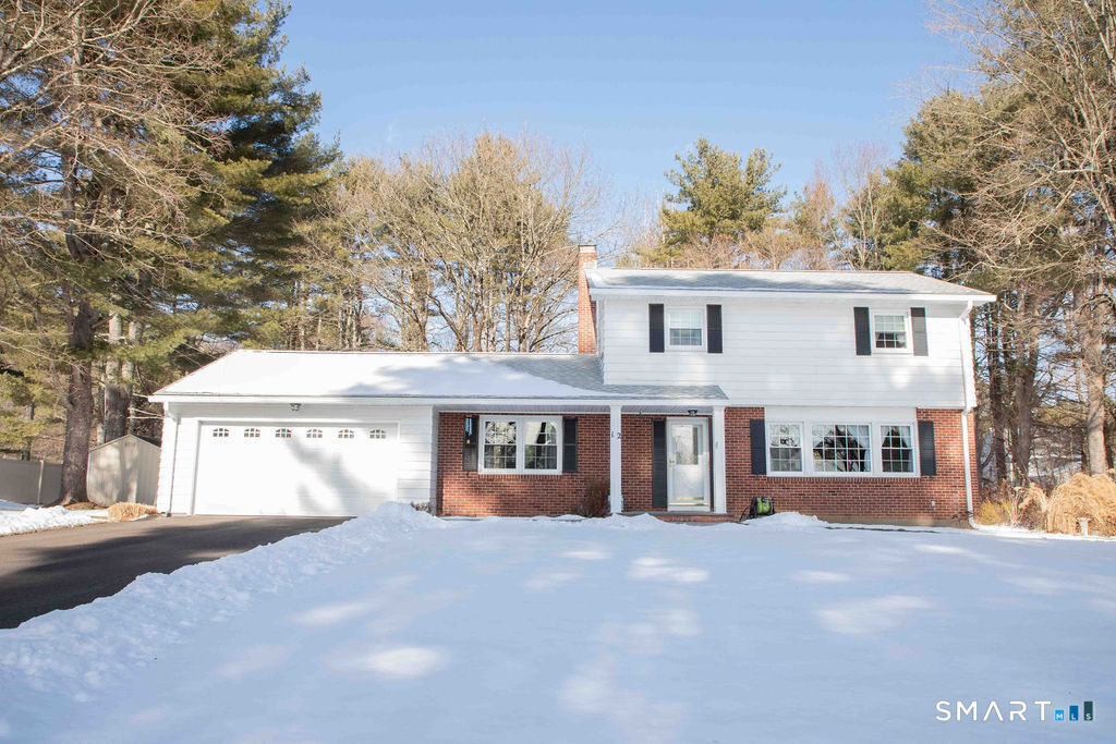 Property Photo:  12 Craigemore Circle  CT 06001 