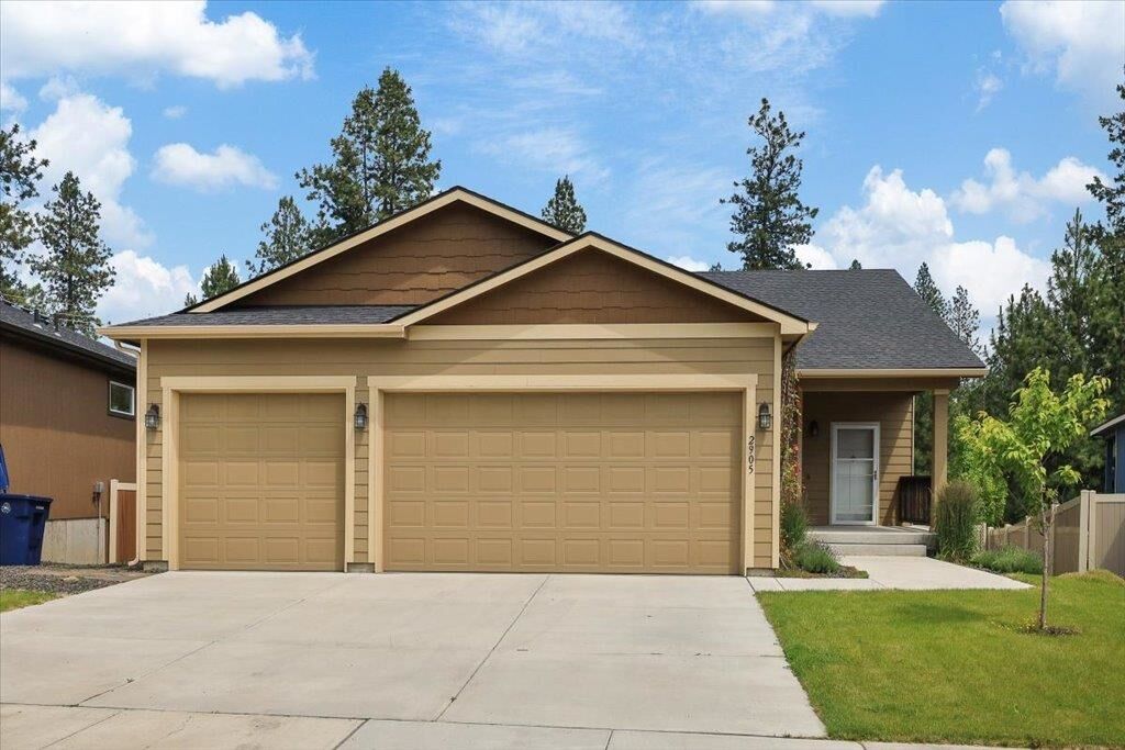 Property Photo:  2905 S Custer Ln  WA 99223 