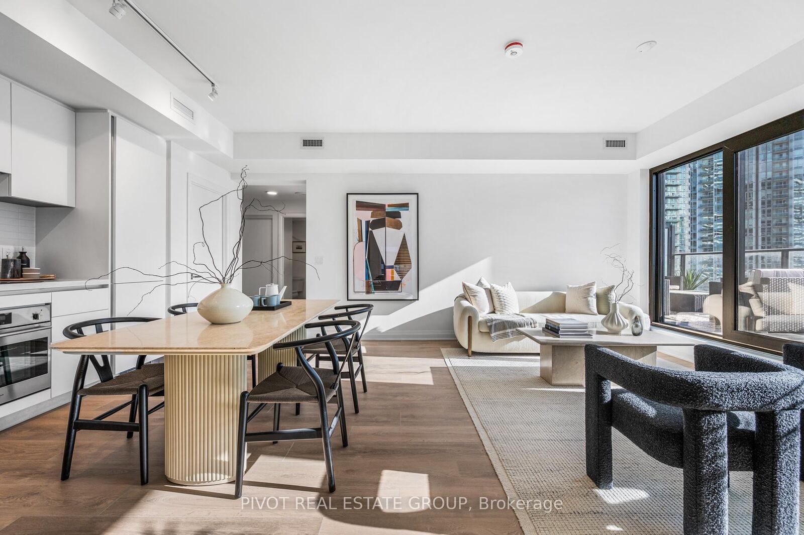 Property Photo: 4015 The Exchange N/A 1307 ON L5B 0N9
