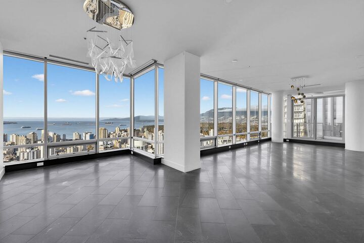 1128 W Georgia Street 4401 — photo 1