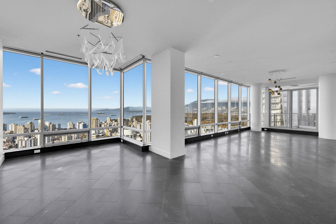 Property Photo: 1128 W Georgia Street 4401 BC V6E 0A8