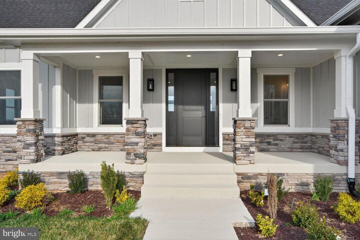 Property Photo:  29 Rock Island Ridge, Lake Anna  VA 23117 