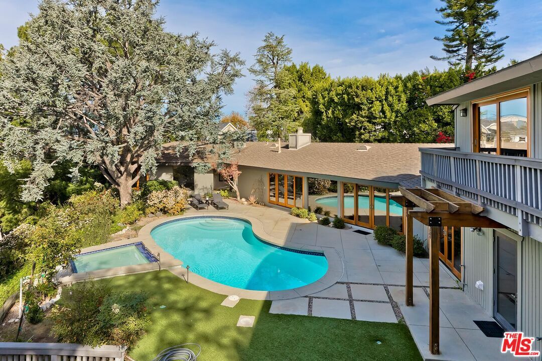 Property Photo: 4463 Bergamo Dr CA 91436