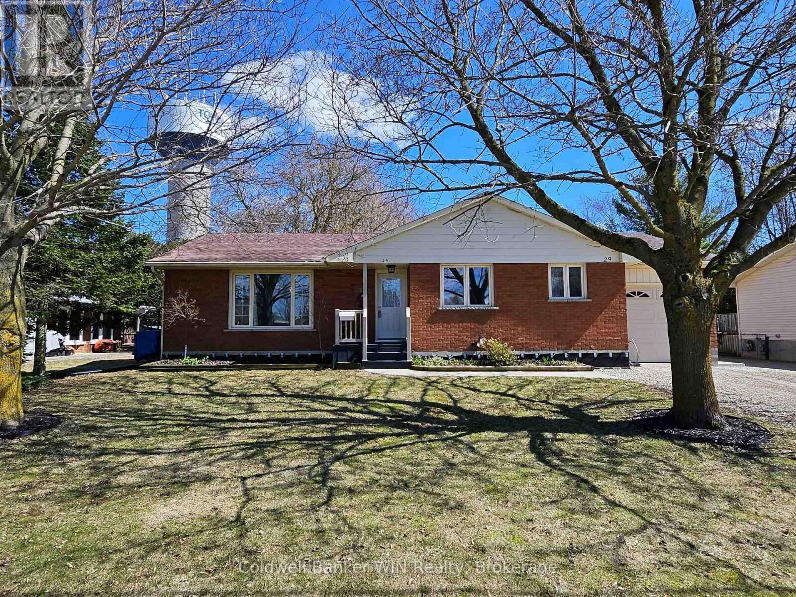 Photo de la propriété:  29 John Street West  ON N0G 1M0 