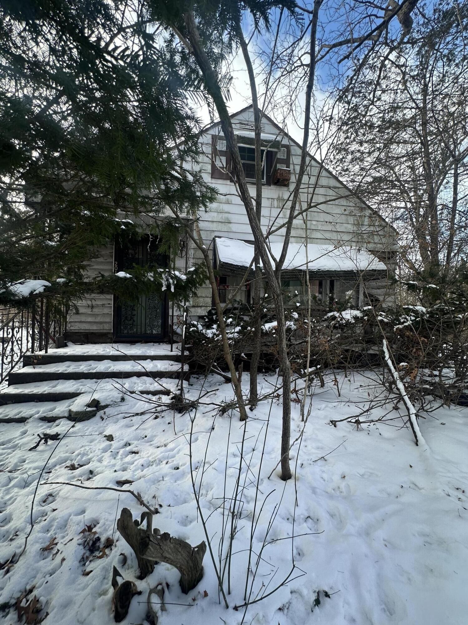 Property Photo:  2001 Hovey Place  IN 46406 