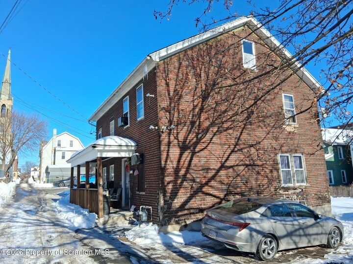 Property Photo:  518 Kirst Court  PA 18505 