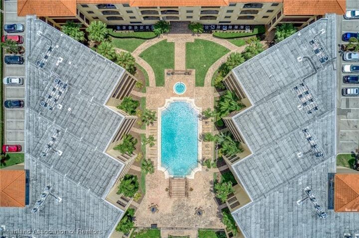 Property Photo:  2351 Lakeview Drive 103  FL 33870 