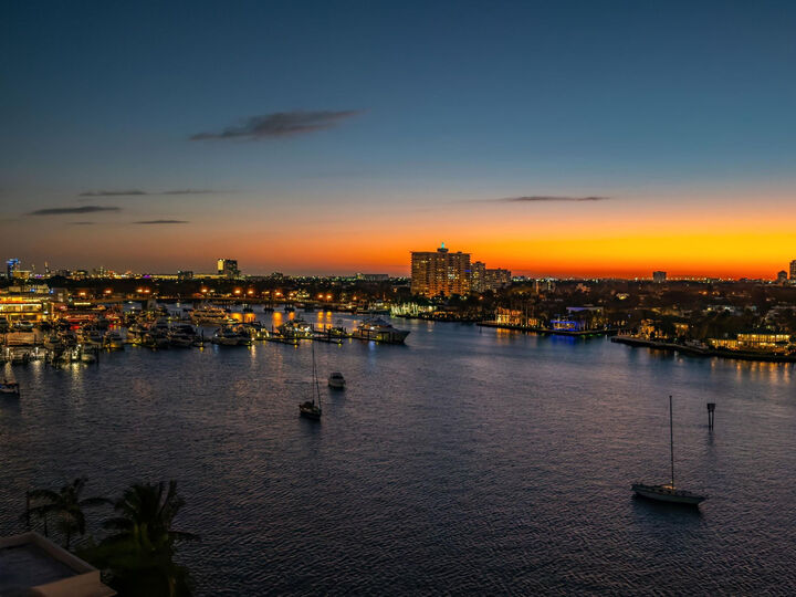 Property Photo:  209 N Birch Road 1002  FL 33304 