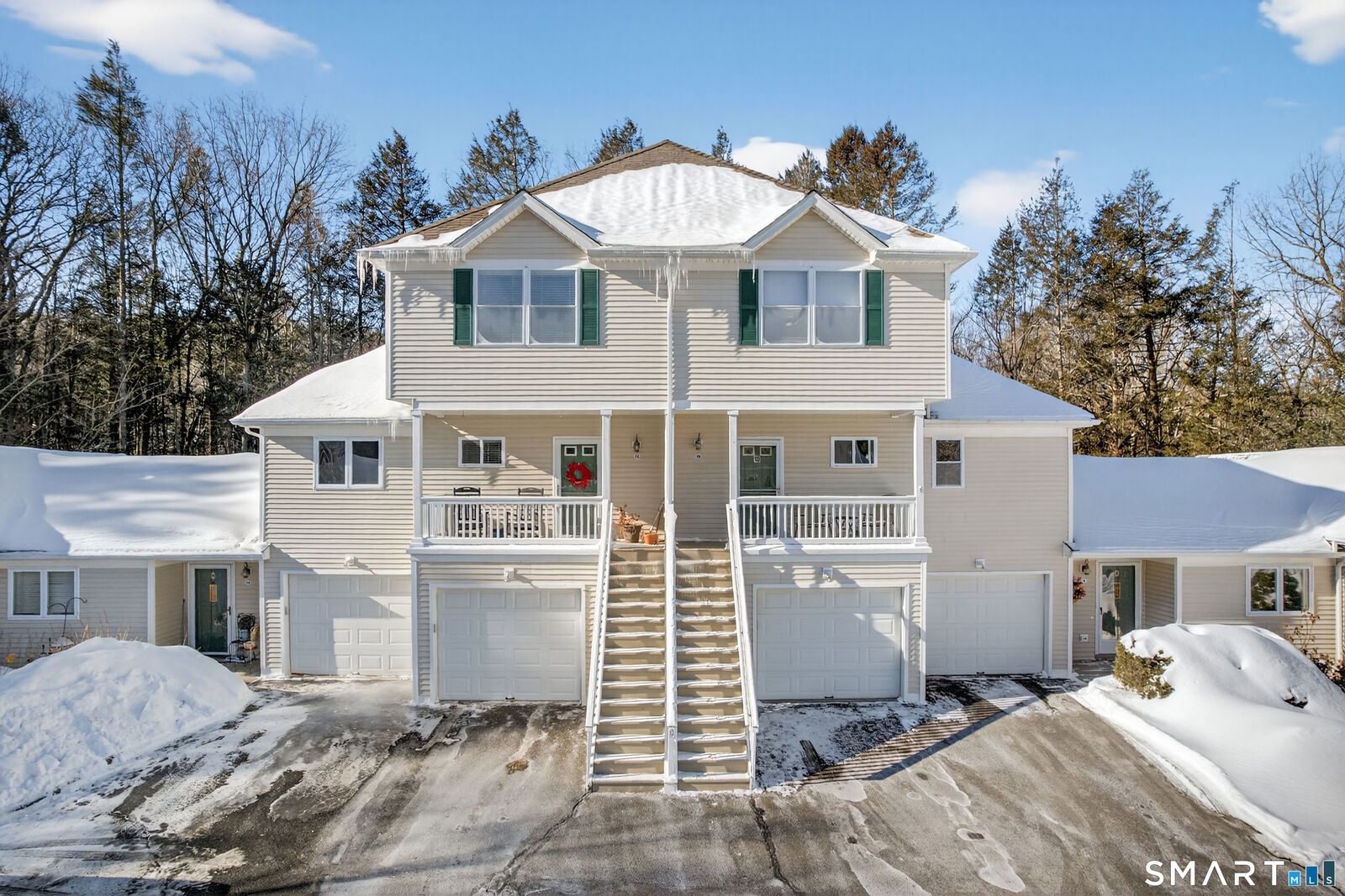 Property Photo:  10 Trout Brook Circle 10  CT 06470 