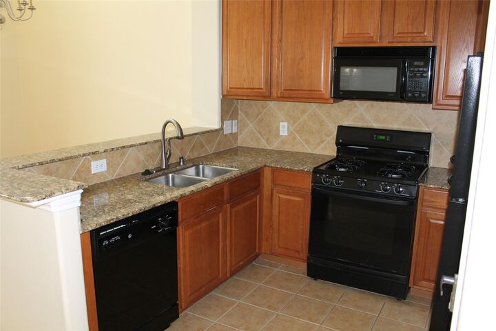 Property Photo:  7708 San Felipe Boulevard 9  TX 78729 