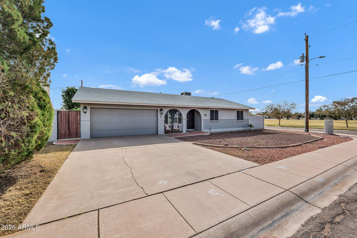 Property Photo:  1245 W 11th Street  AZ 85281 