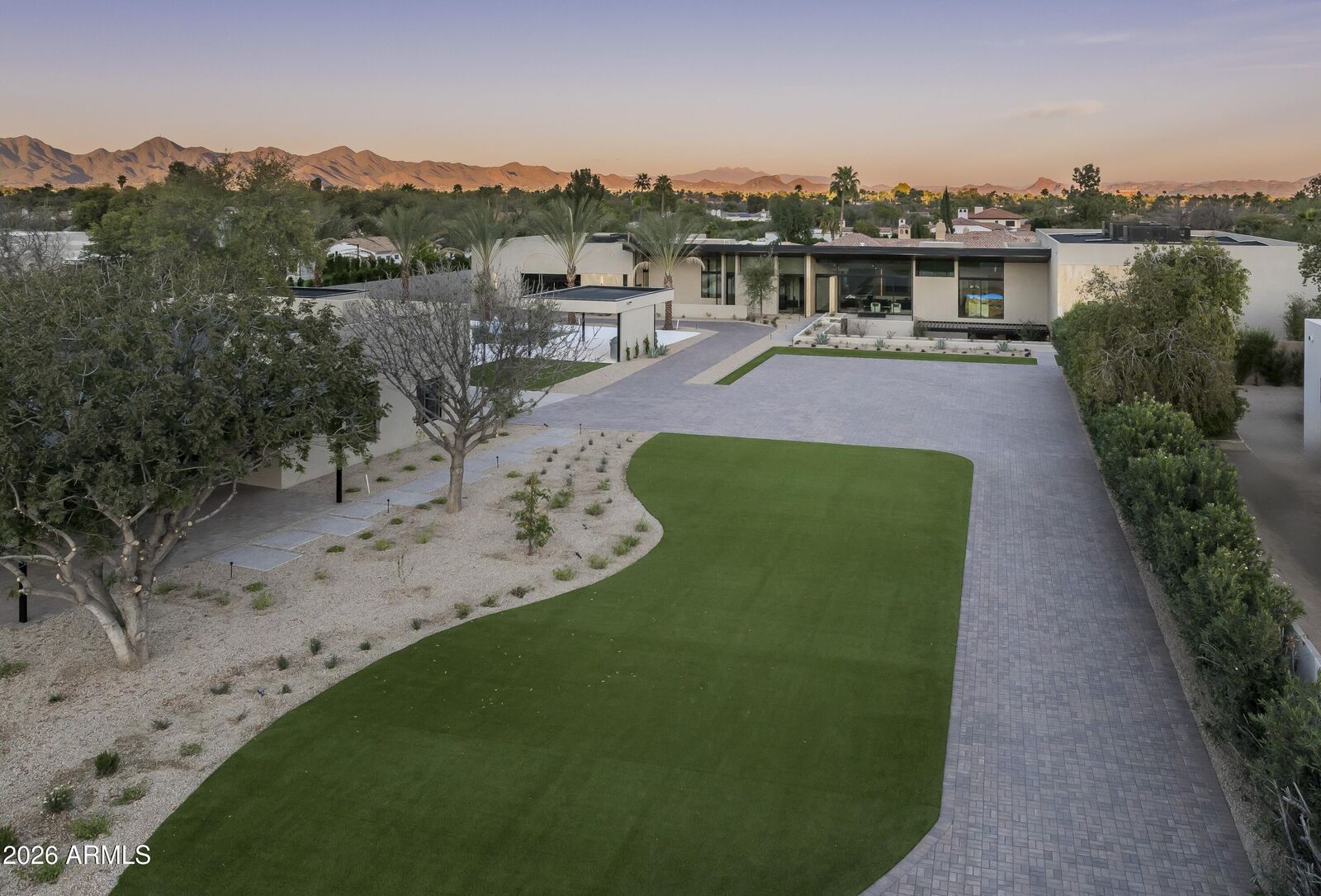 Property Photo: 7545 N Mockingbird Lane AZ 85253