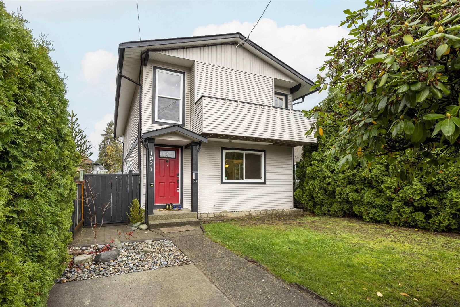 Property Photo:  1927 Coquitlam Avenue  BC V3B 1J2 