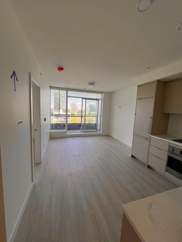 13675 107A Avenue 706 — photo 1