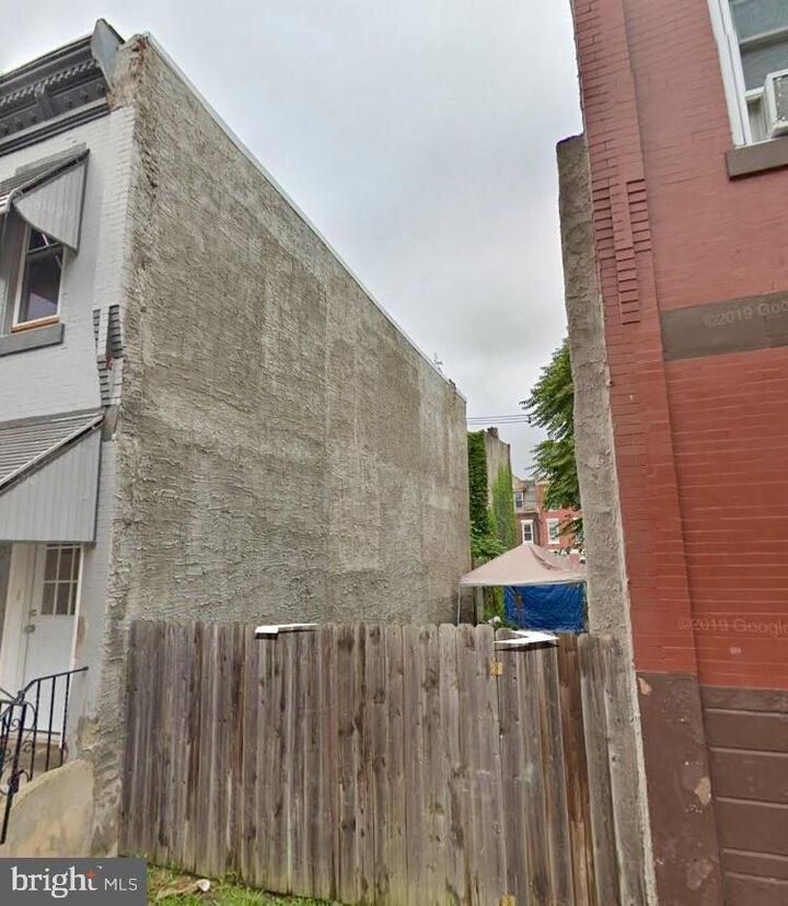 Property Photo:  2414 N Gratz Street  PA 19132 