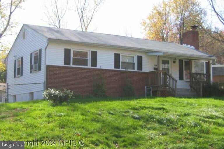 Property Photo:  1817 Hylton Avenue  VA 22191 