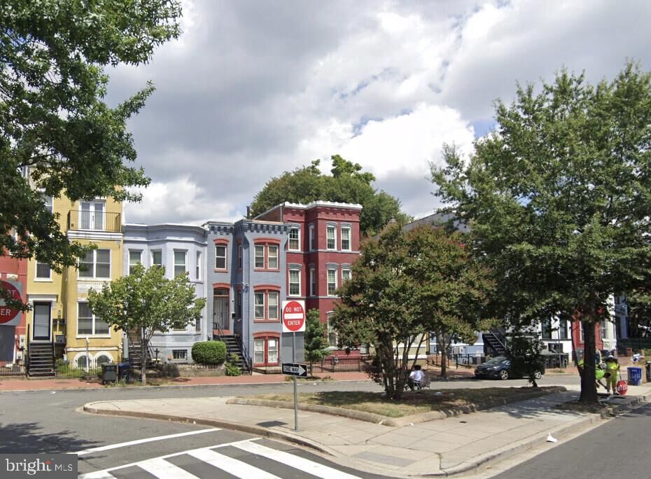 Property Photo:  11 N Street NW  DC 20001 