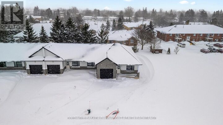 Property Photo:  52 Moonlight Court  ON N0M 1L0 