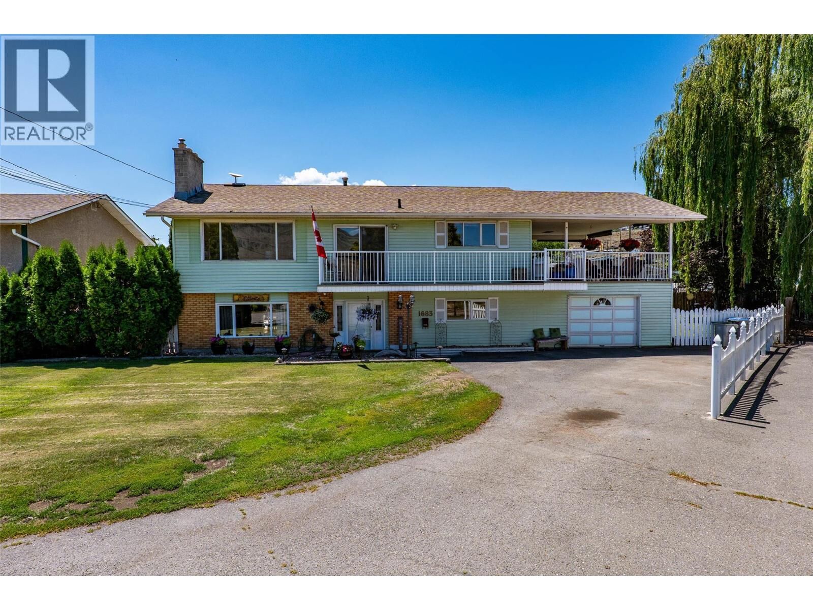 Photo de la propriété: 1683 Sheridan Drive BC V2B 6B1