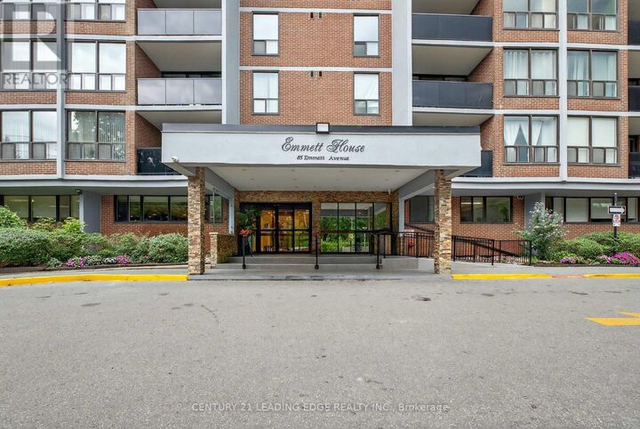 Property Photo: 85 Emmett Avenue 1802 ON M6M 5A2