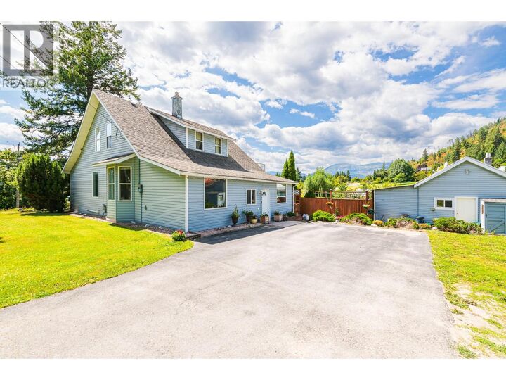 Photo de la propriété:  5315 Cory Road  BC V0B 2N1 