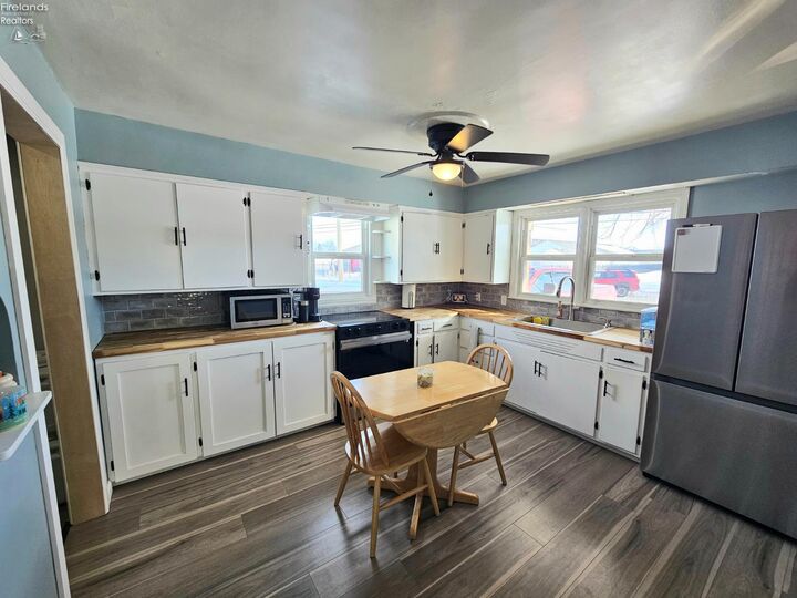 Property Photo:  606 Fremont Road  OH 43452 