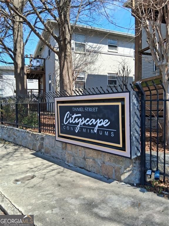 Property Photo:  24 Daniel Street SE 4  GA 30312 