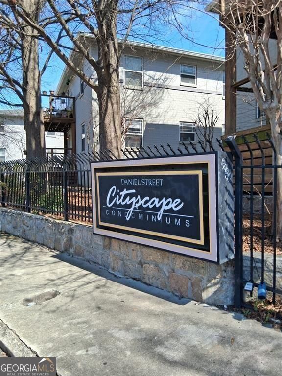 Property Photo:  24 Daniel Street SE 4  GA 30312 