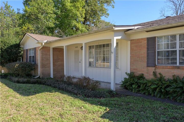 Property Photo:  1422 Planters Court  LA 71301 