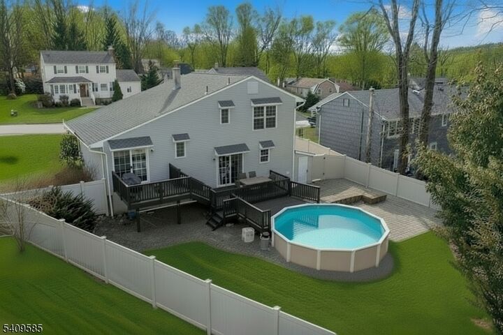 Property Photo:  5 Shelley Ct  NJ 07871 